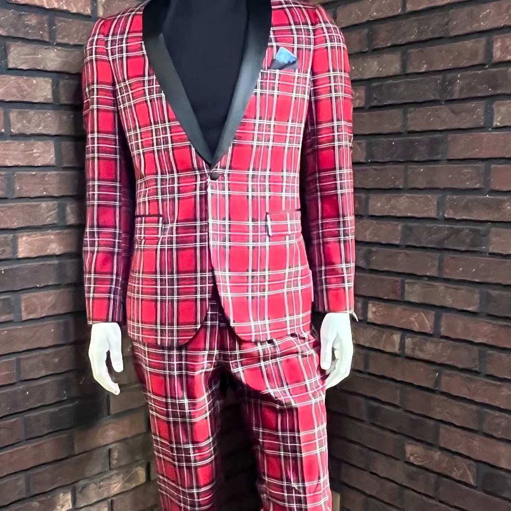 Holiday suit